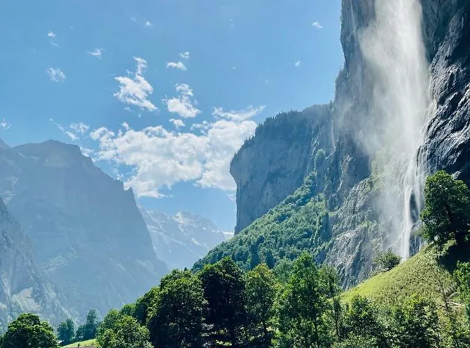 Breathtaking Waterfall Nr.2 * 劳特布龙嫩